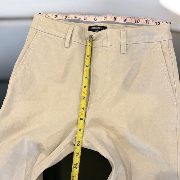 Dockers NWT Women's Mid-Rise Slim Collins Trouser Pants W/Sculpt Size 25 Beige - Picture 8 of 11